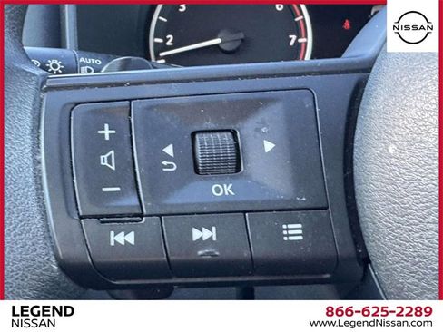 Used 2023 Nissan Rogue S image 18