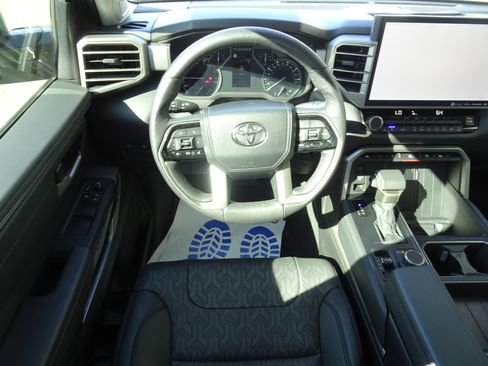 Used 2023 Toyota Tundra Limited AWD/4WD image 15