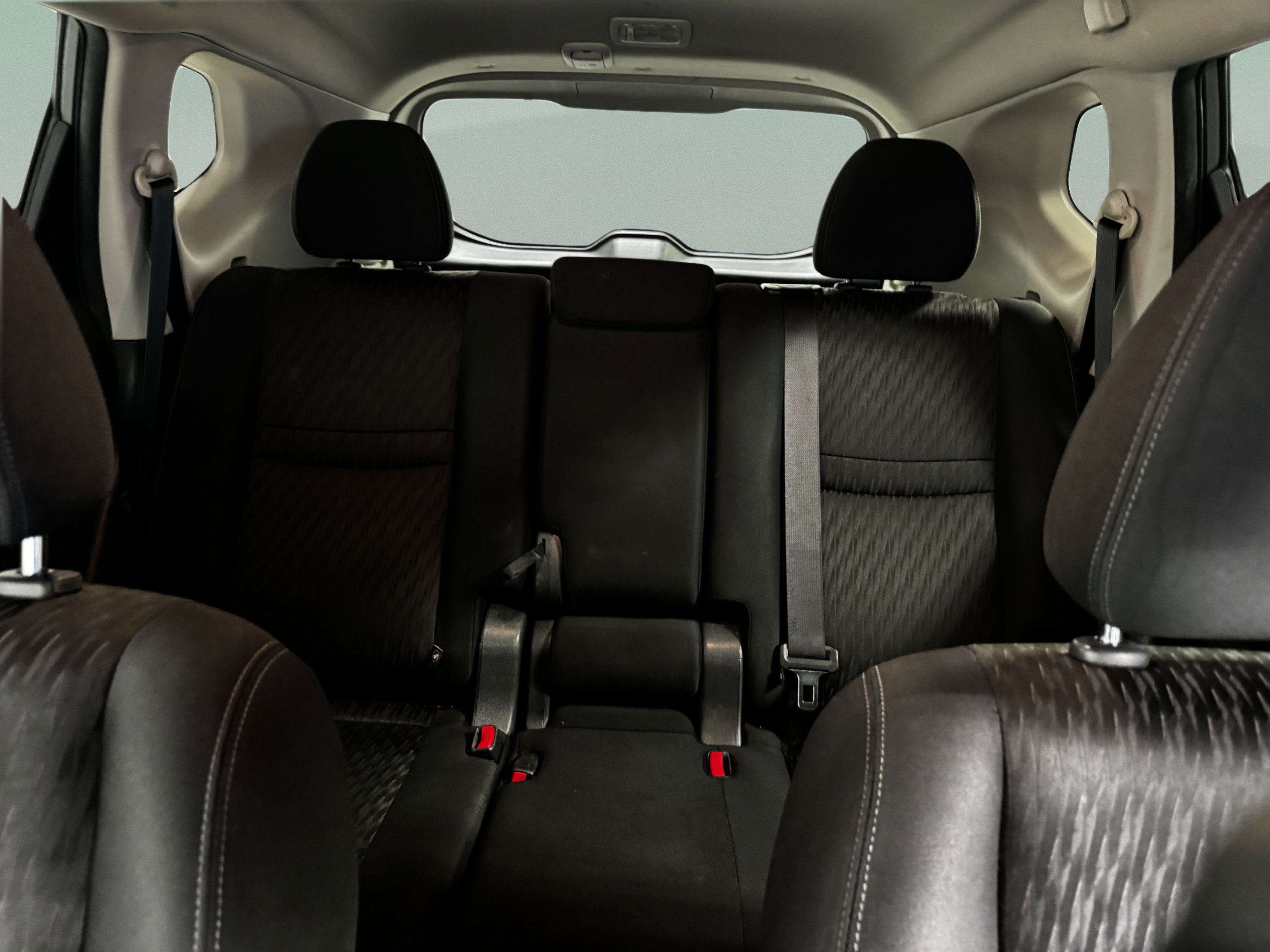 Used 2019 Nissan Rogue SV FWD image 40