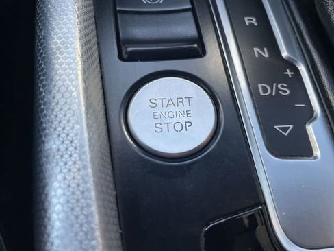 Used 2017 Audi Q5 2.0T Premium Plus w/ Technology Package image 17