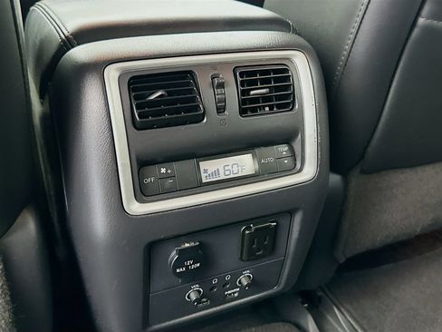 Used 2019 INFINITI QX60 Luxe w/ Essential Package FWD image 28