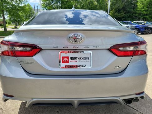 Used 2021 Toyota Camry SE FWD image 5