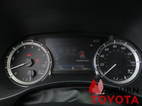 Certified 2023 Toyota Highlander XLE image 17