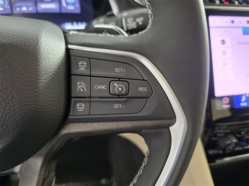 New 2025 Jeep Grand Cherokee Limited image 19