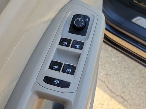 Used 2023 Volkswagen Atlas SEL AWD/4WD image 21