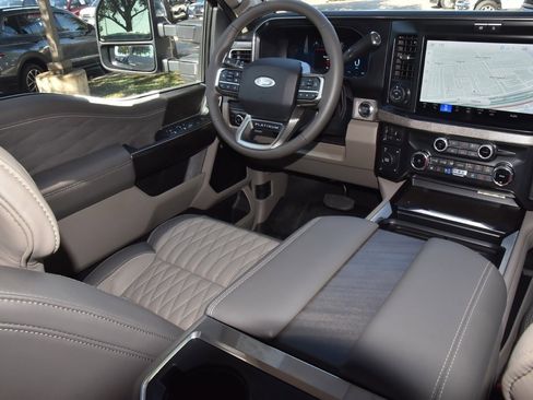 Used 2026 Ford F450 Platinum w/ Platinum Plus Package image 15