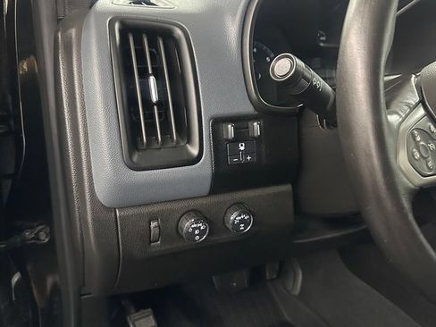 Used 2021 Chevrolet Colorado Z71 w/ Z71 Midnight Edition AWD/4WD image 15