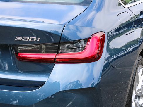New 2026 BMW 330i Sedan w/ Convenience Package RWD image 7