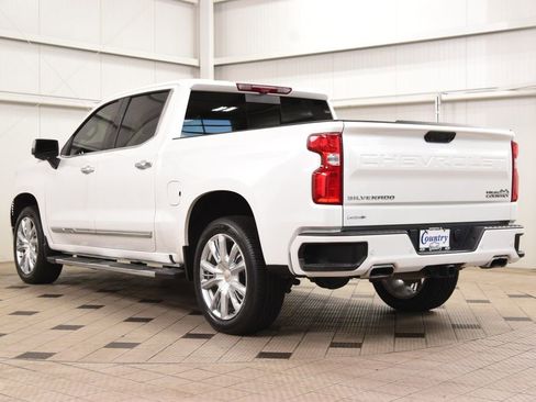 Used 2024 Chevrolet Silverado 1500 High Country w/ High Country Premium Package AWD/4WD image 6