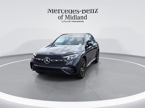 New 2025 Mercedes-Benz GLC 300 GLC 300 image 3