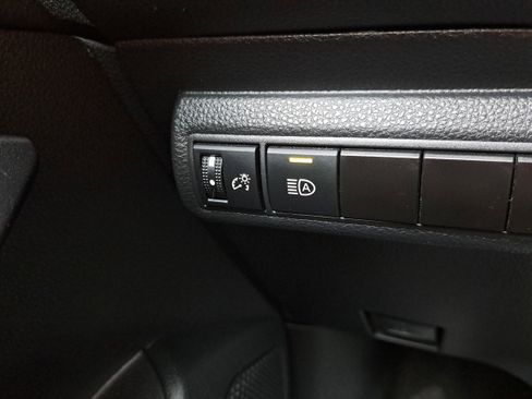 Certified 2023 Toyota Corolla LE image 28