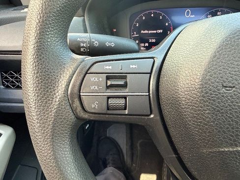 Used 2023 Honda Accord EX image 11