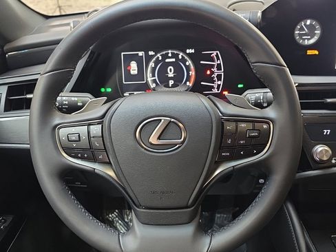 Used 2023 Lexus ES 350 w/ Accessory Package (Z1) image 16