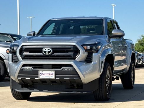 Used 2024 Toyota Tacoma SR5 AWD/4WD image 3