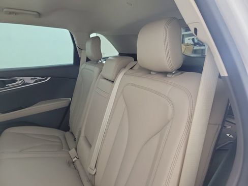 Used 2023 Lincoln Nautilus AWD image 9