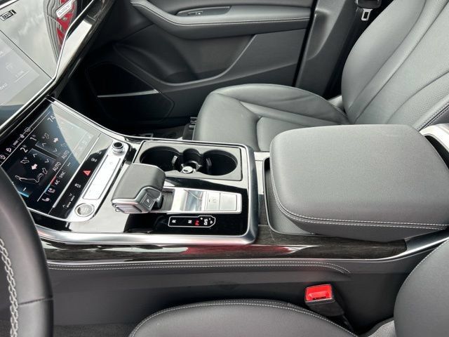 Used 2026 Audi Q7 3.0T Premium Plus w/ Premium Plus Package AWD/4WD image 37