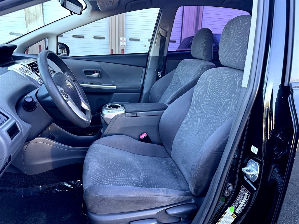 Used 2012 Toyota Prius V Two FWD image 3