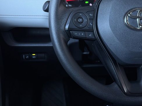 Used 2021 Toyota RAV4 XLE image 22