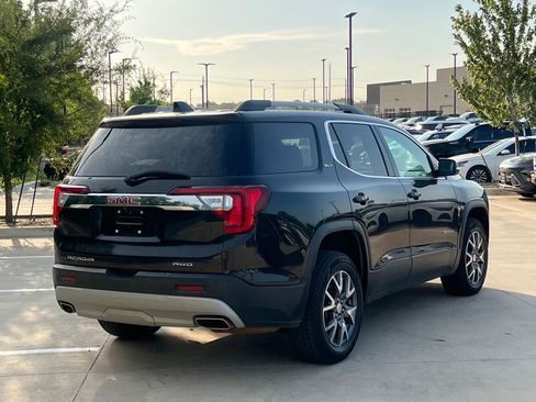 Used 2023 GMC Acadia SLT AWD/4WD image 12
