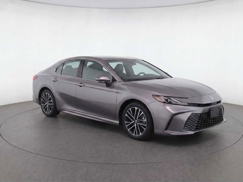Used 2026 Toyota Camry XLE w/ Premium Package AWD/4WD image 3