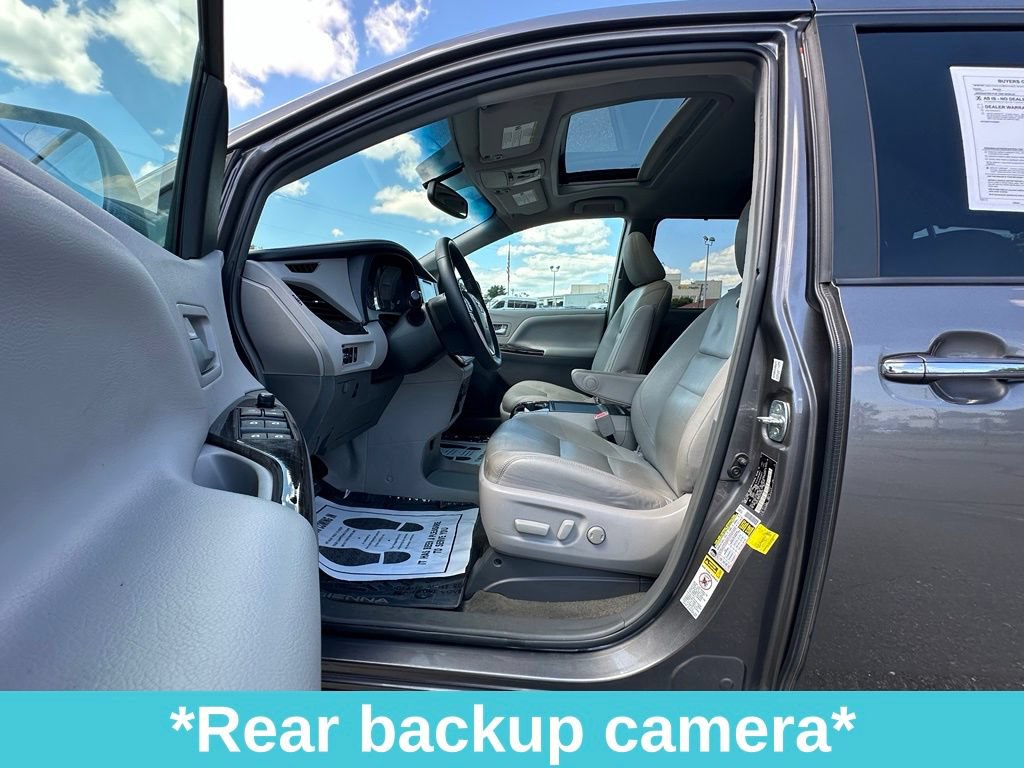 Used 2017 Toyota Sienna XLE FWD image 14