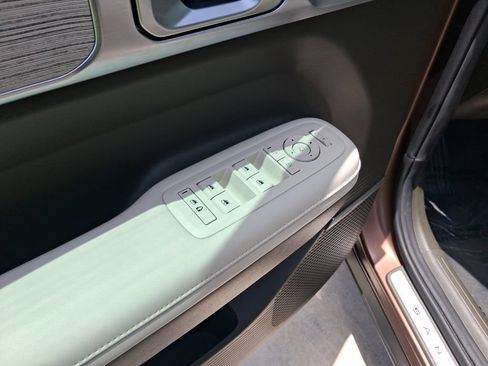 Used 2025 Hyundai Santa Fe Calligraphy AWD/4WD image 16