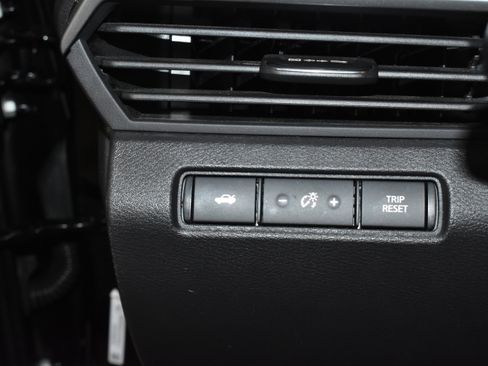 Used 2023 Nissan Altima 2.5 SR w/ SR Premium Package image 16