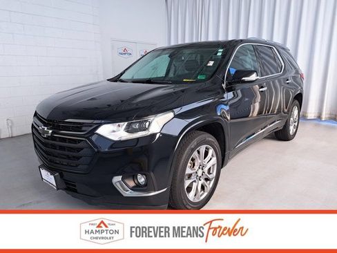 Used 2019 Chevrolet Traverse Premier w/ LPO, Blackout Package AWD/4WD image 1