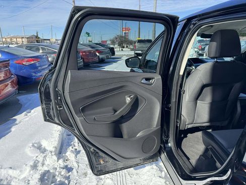 Used 2017 Ford Escape SE image 21