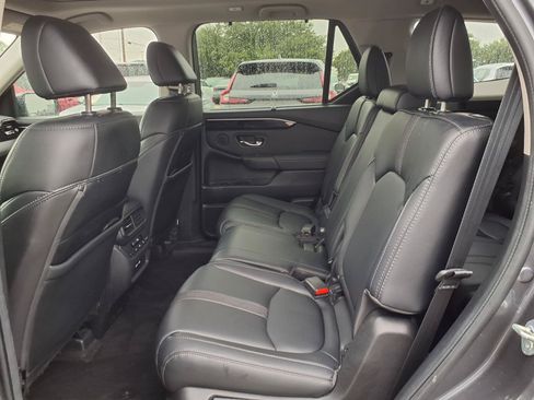 Used 2023 Honda Pilot Touring image 18