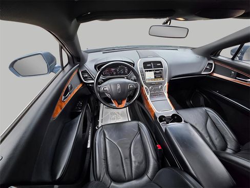 Used 2018 Lincoln MKX Reserve image 16