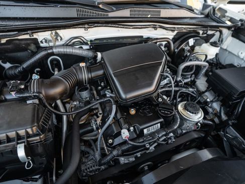 Used 2023 Toyota Tacoma SR image 33