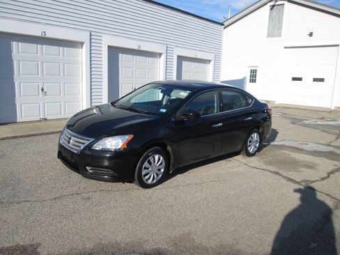 Used 2014 Nissan Sentra SV image 2