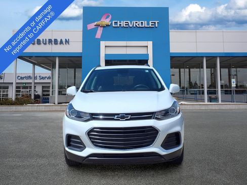 Used 2022 Chevrolet Trax LT w/ Sport Edition AWD/4WD image 2
