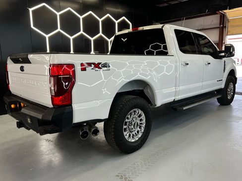 Used 2021 Ford F250 XLT w/ XLT Premium Package AWD/4WD image 6