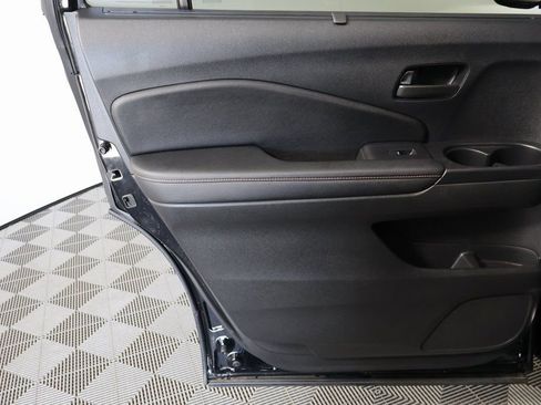 Used 2025 Honda Passport TrailSport image 13