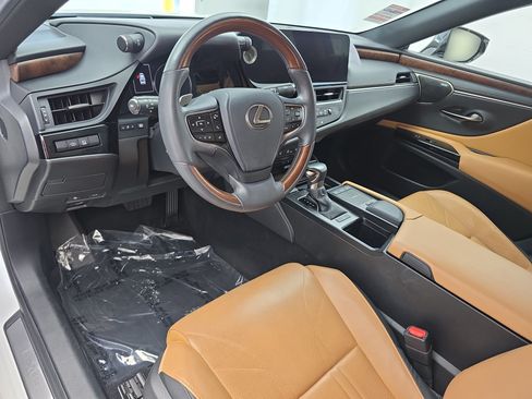 Used 2022 Lexus ES 350 Ultra Luxury w/ Accessory Package 2 FWD image 15