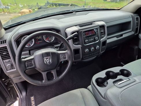 Used 2014 RAM 1500 Express RWD image 29