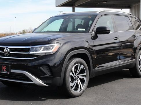 Used 2023 Volkswagen Atlas SEL image 3