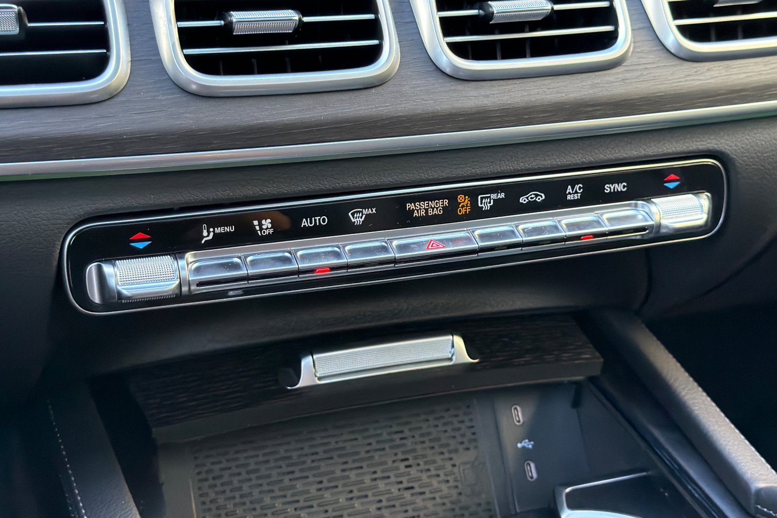 New 2026 Mercedes-Benz GLS 450 4MATIC image 21
