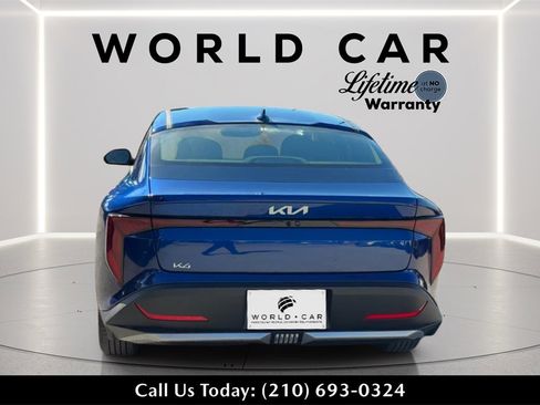 New 2025 Kia K4 LXS image 4