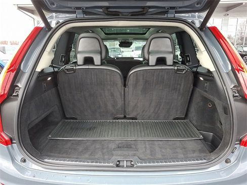 Used 2022 Volvo XC90 T5 Momentum w/ Climate Package image 27