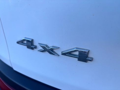 Used 2015 Jeep Cherokee Limited image 11