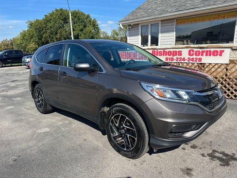 Used 2016 Honda CR-V SE image 2