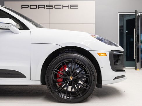 Used 2022 Porsche Macan GTS image 11