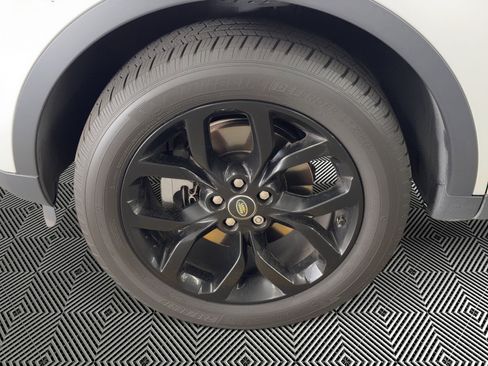 Used 2019 Land Rover Discovery Sport HSE image 12