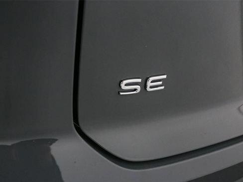 New 2026 Volkswagen Atlas Cross Sport SE AWD/4WD image 10