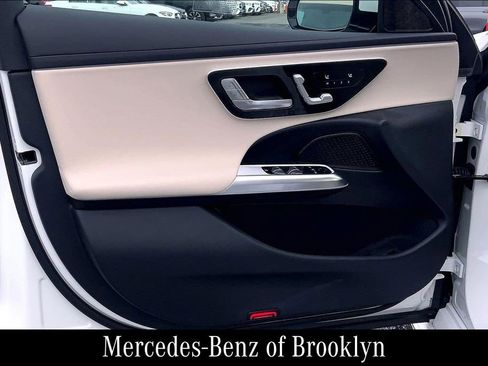 Used 2025 Mercedes-Benz E 450 4MATIC Sedan image 22