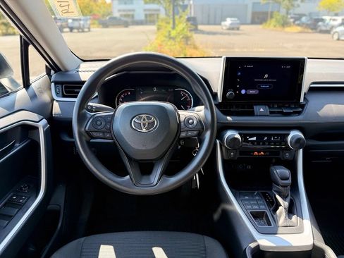 Used 2024 Toyota RAV4 LE AWD/4WD image 24