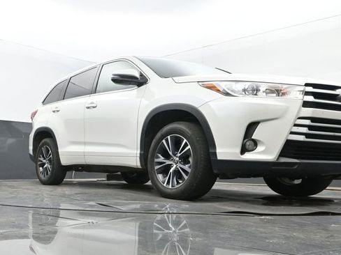 Used 2018 Toyota Highlander Plus image 9